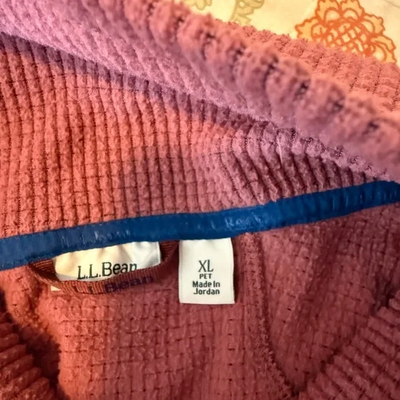 LL Bean Fleece Pullover - Picture 3 of 4
